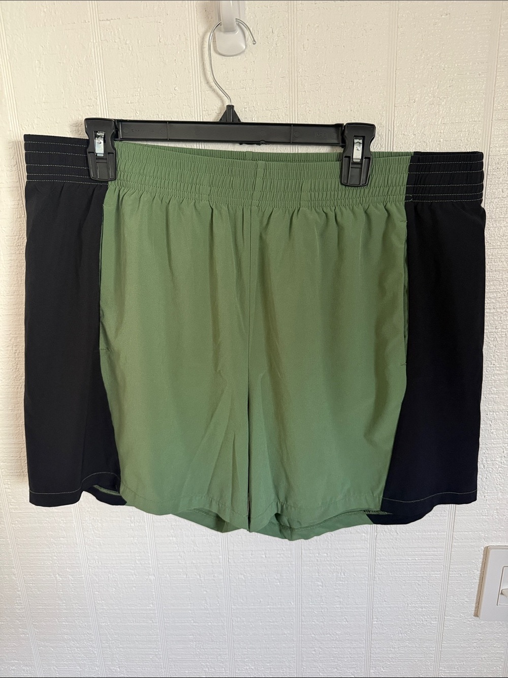 Zella Green & Black Men's Athletic Shorts